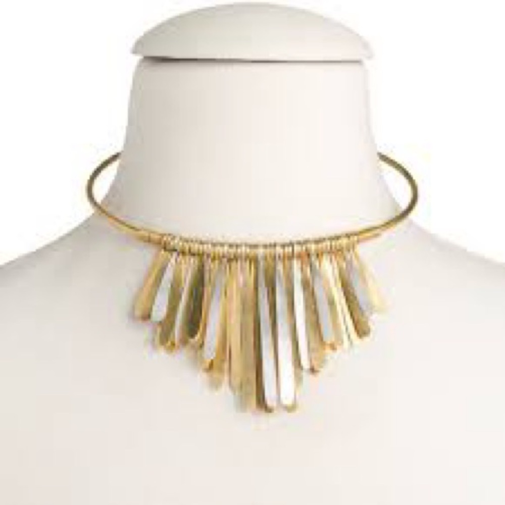 Kendra Scott + AYAM
Every Journey Begins IN AFRICA